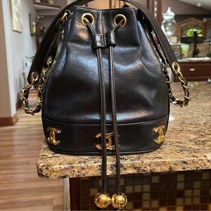 🔥🔥🔥 Chanel Vintage CC Gold Metal Bucket Bag